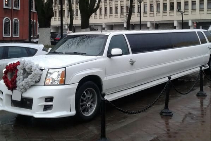 Cadillac Escalade - самый элегантный автомобиль на свадьбу