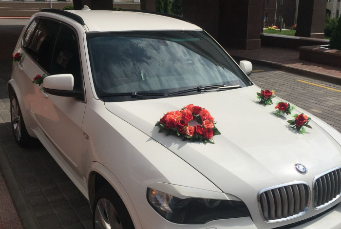 Украшение Сердца на свадебное авто в городе Минск
